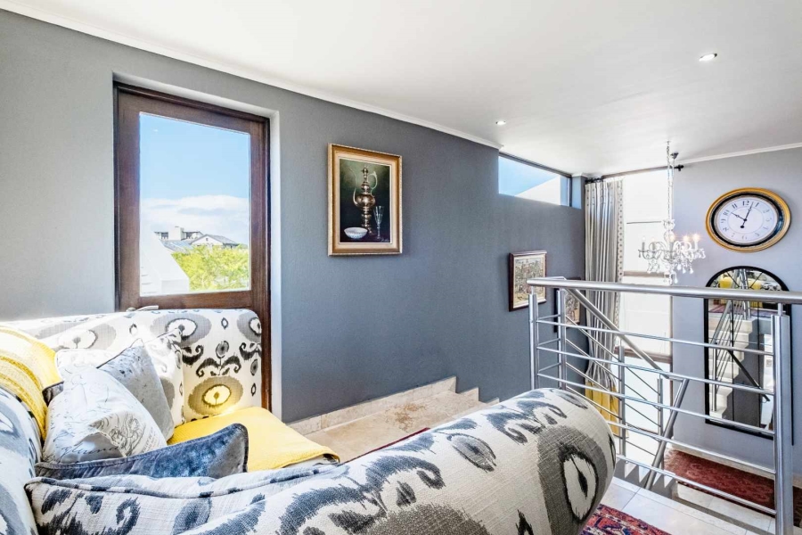 5 Bedroom Property for Sale in Oubaai Western Cape